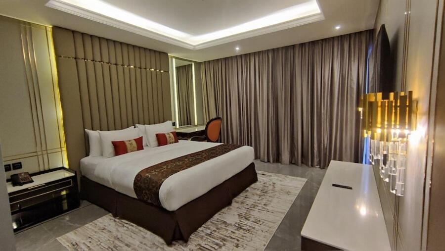 Po Hotel Semarang Eksteriør billede